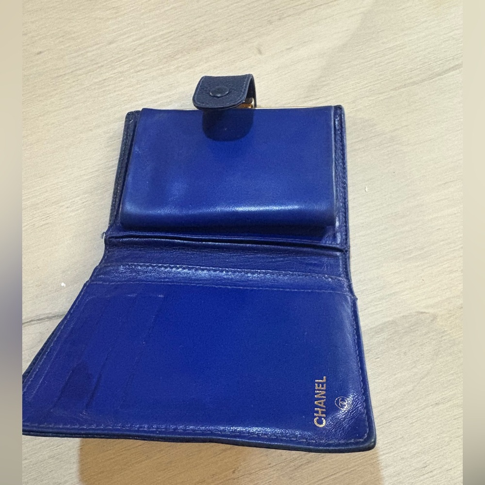Chanel Vintage Caviar Leather Kiss lock  Wallet – Blue 3.5"x4.75" - Picture 2 of 16